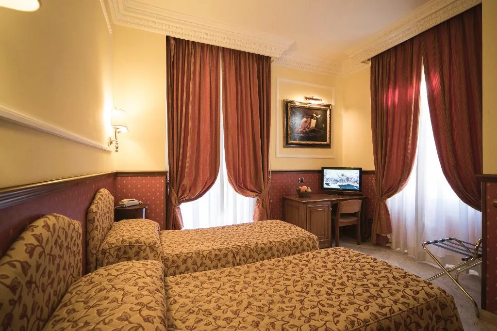 Room, Donatello, Rome