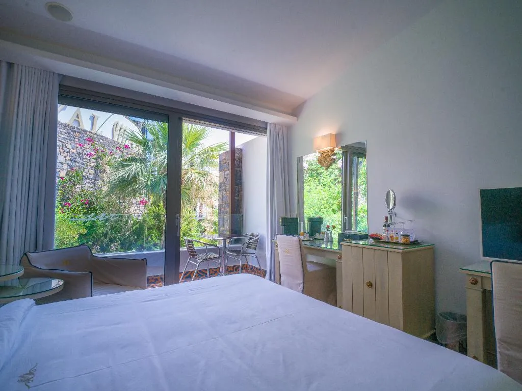 Double or Twin SEA VIEW Room, Royal Marmin Bay Boutique & Art Hotel, Crete