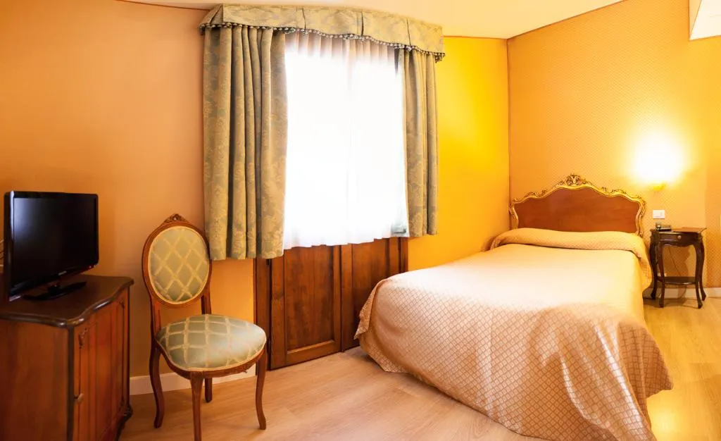 SINGLE STANDARD Room, Hotel Locanda Canal, Venice
