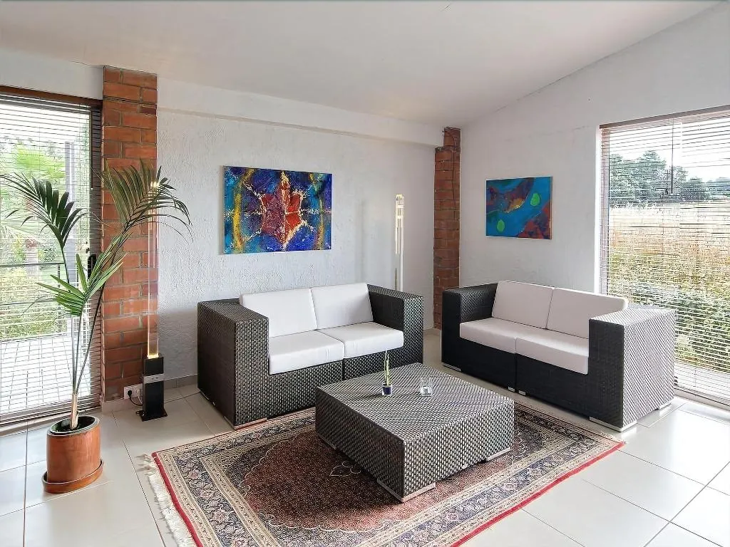 Lobby, Aatu, Costa Brava