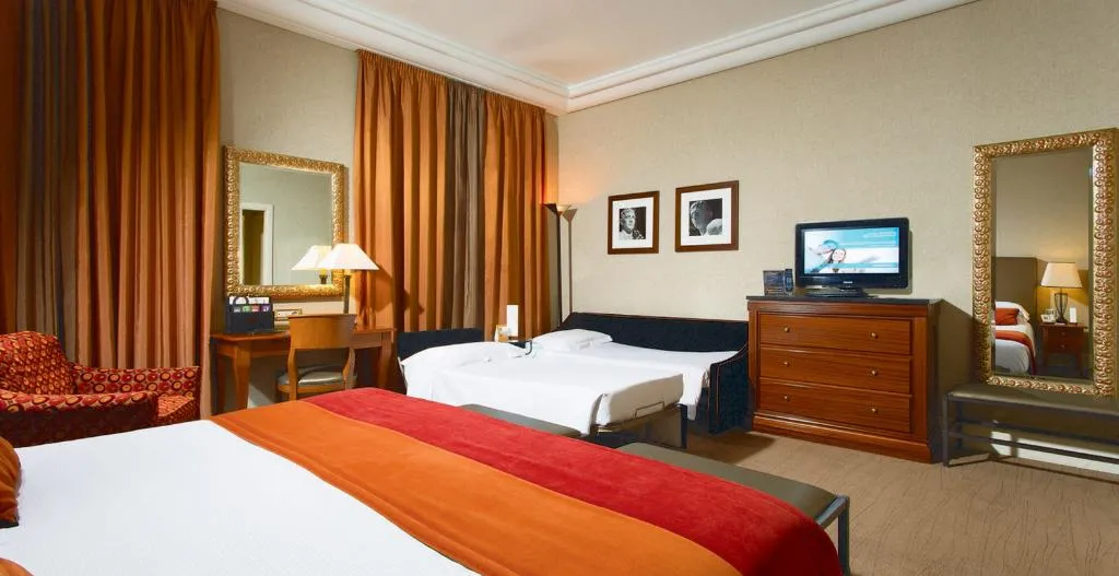 FAMILY ROOM CAPACITY 4 Room, Dei Mellini, Rome