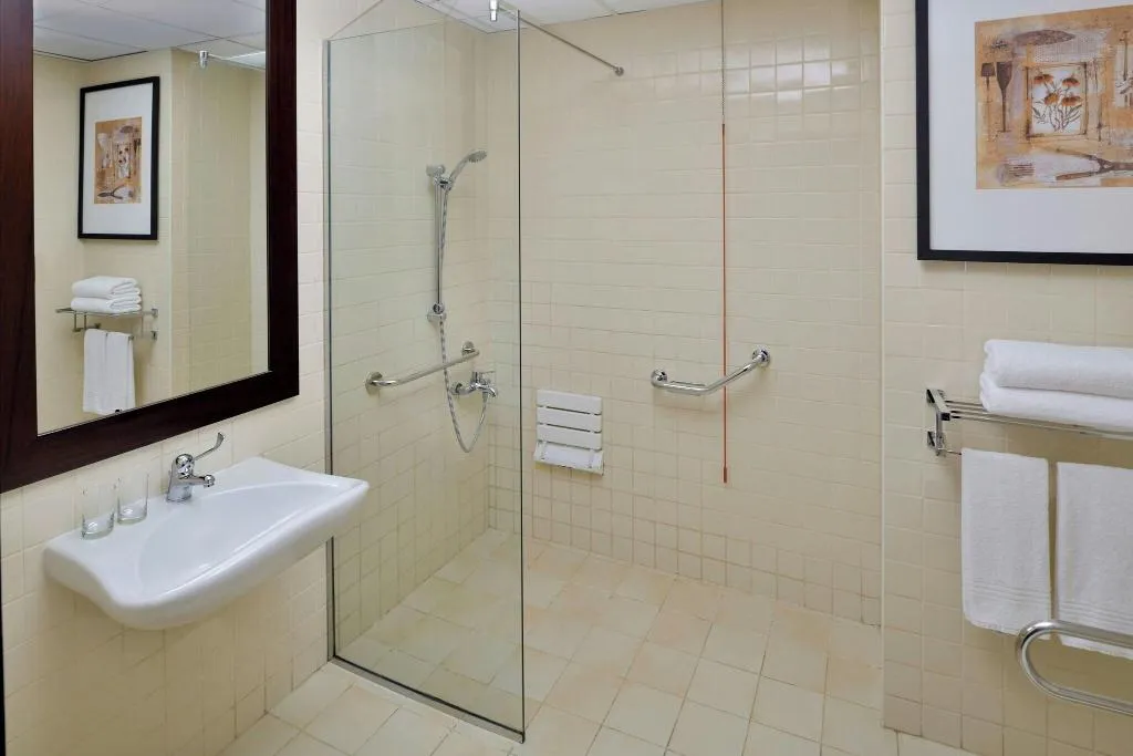TWIN DELUXE Room, Delta Hotels by Marriott Jumeirah Beach, Dubai
