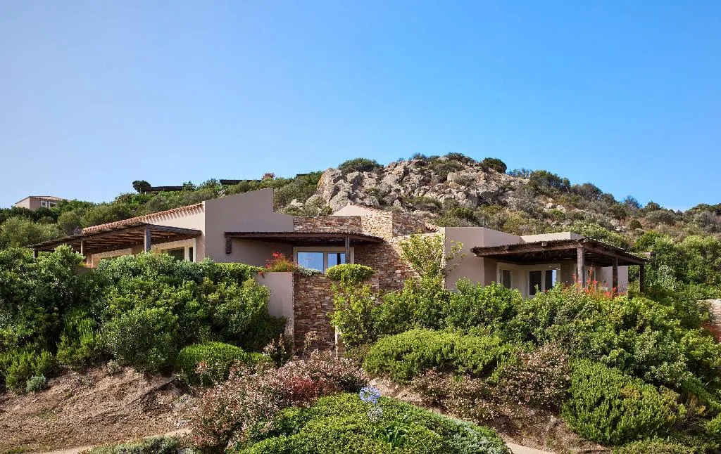 SUITE STANDARD Room, Baia di Chia Resort Sardinia, Curio Collection, Cagliari