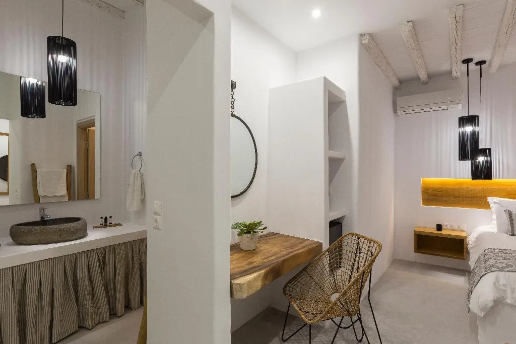 SUITE SUPERIOR WITH PRIVATE POOL Room, Mykonos Panormos Villas, Mykonos