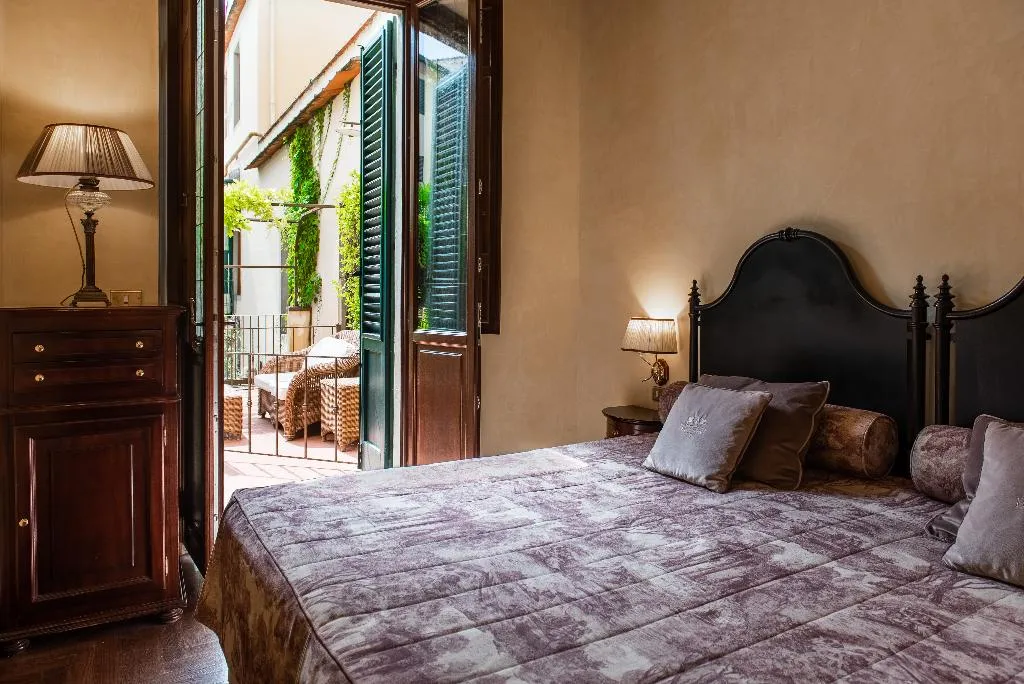 DOUBLE SINGLE USE CLASSIC GARDEN VIEW Room, Grand Hotel Baglioni, Florence