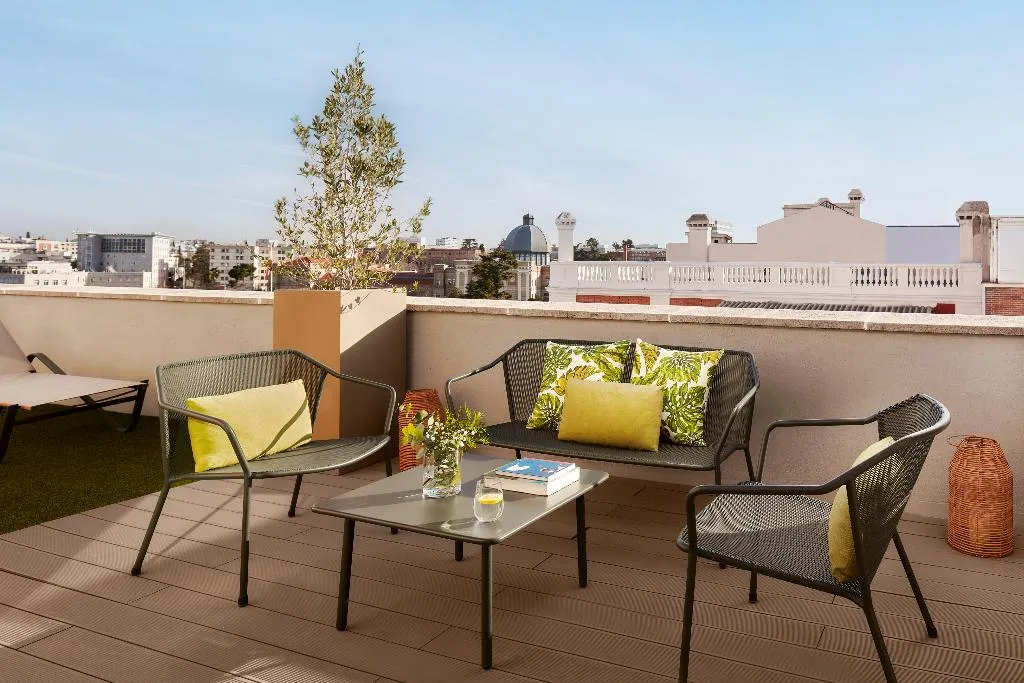 FAMILY ROOM WITH BALCONY Room, NH Madrid Zurbano, Madrid