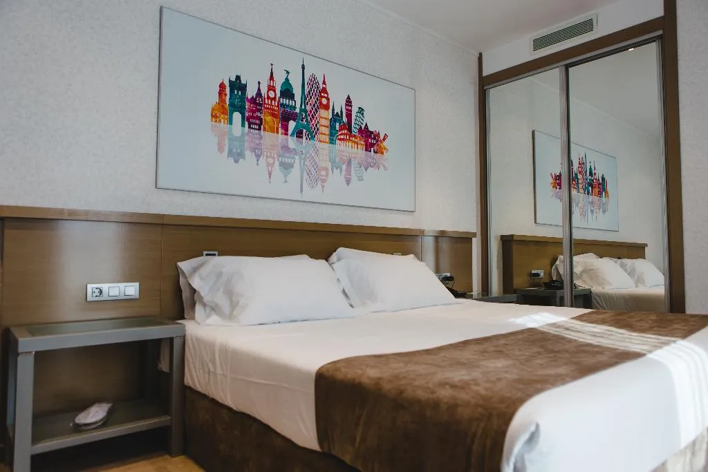 JUNIOR SUITE STANDARD Room, Mas Camarena, Valencia