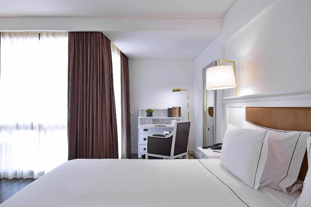 TWIN CITY VIEW Room, NH Sintra Centro, Lisbon