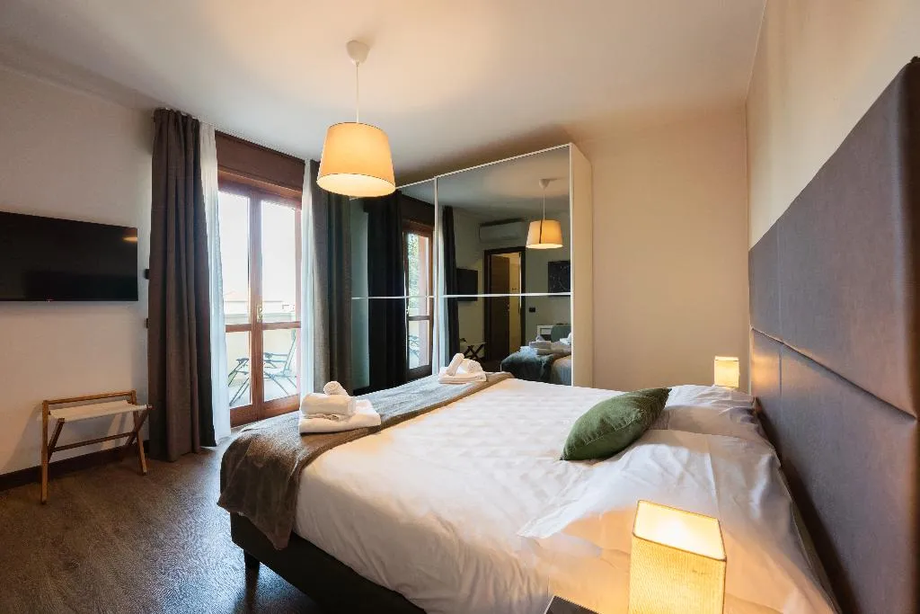 DOUBLE SUPERIOR Room, Hotel Gardenia Sirmione, Milan
