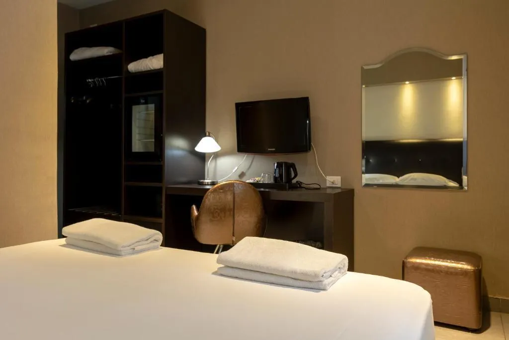 DOUBLE ECONOMY Room, Napolit'amo Hotel Medina, Naples