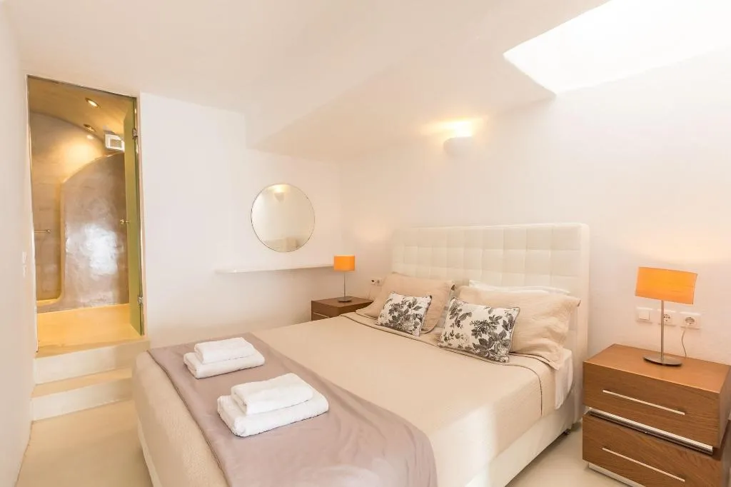 Room, Oia Suites, Santorini