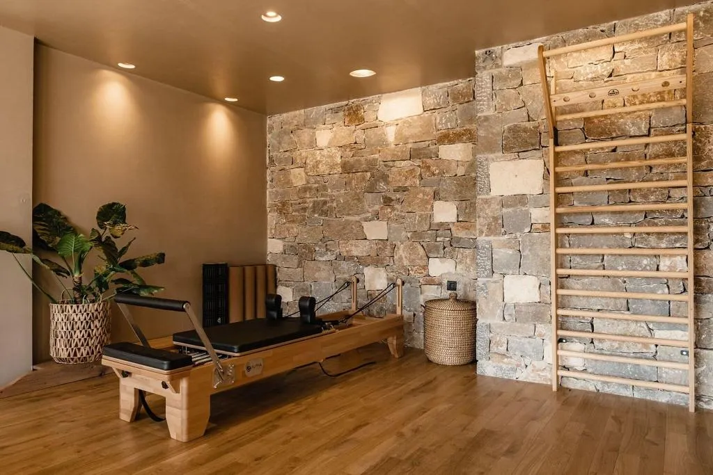 Sports and Entertainment, Acro Wellness Suites - Adults Only, Crete
