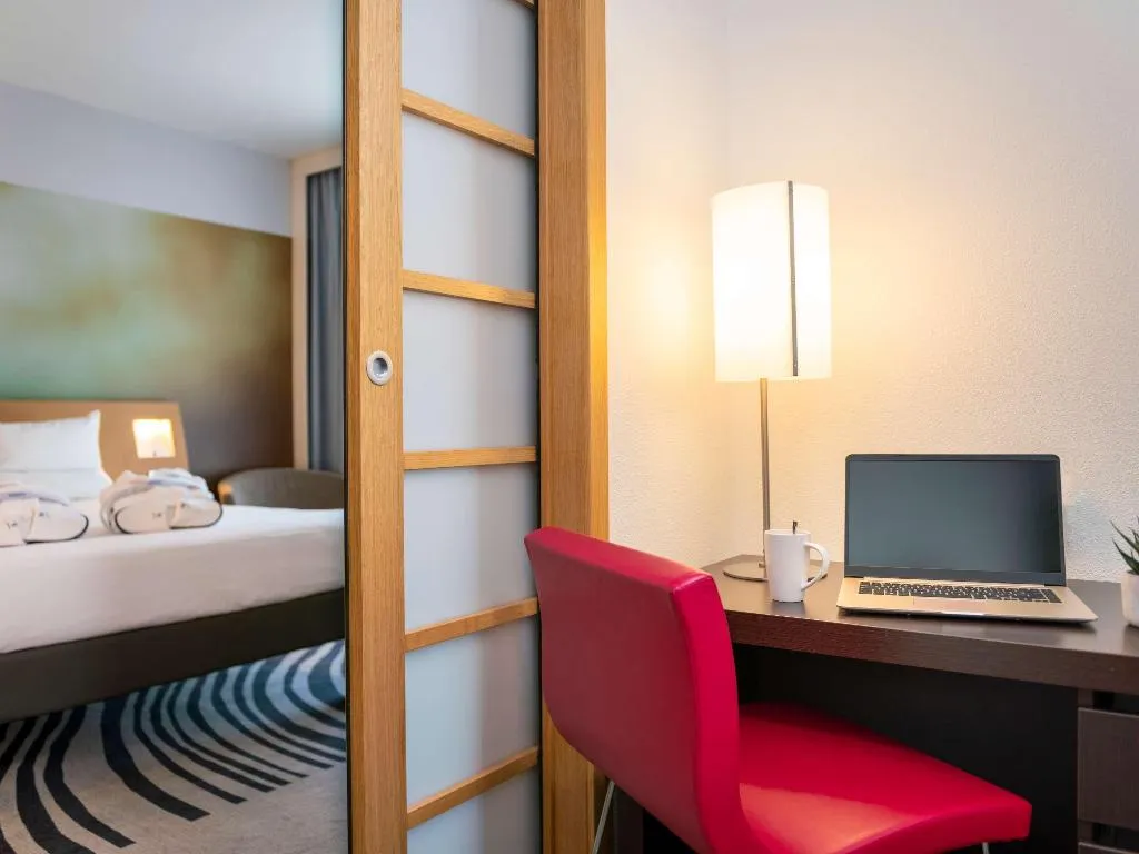 SUITE SUPERIOR KING BED Room, Novotel Milan Malpensa Airport, Milan