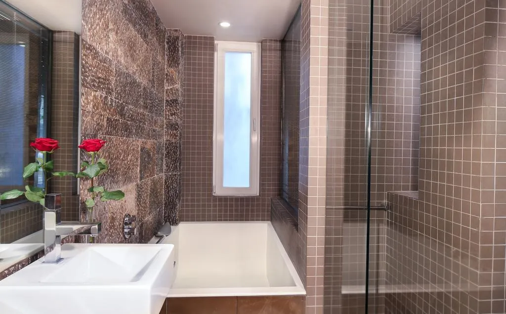 JUNIOR SUITE CAPACITY 1 Room, Gran Derby Suites, Barcelona