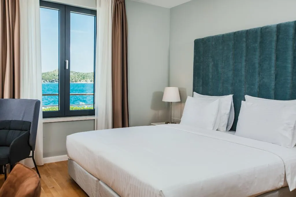 JUNIOR SUITE SEA VIEW Room, Armerun Heritage Hotel & Residences, Split
