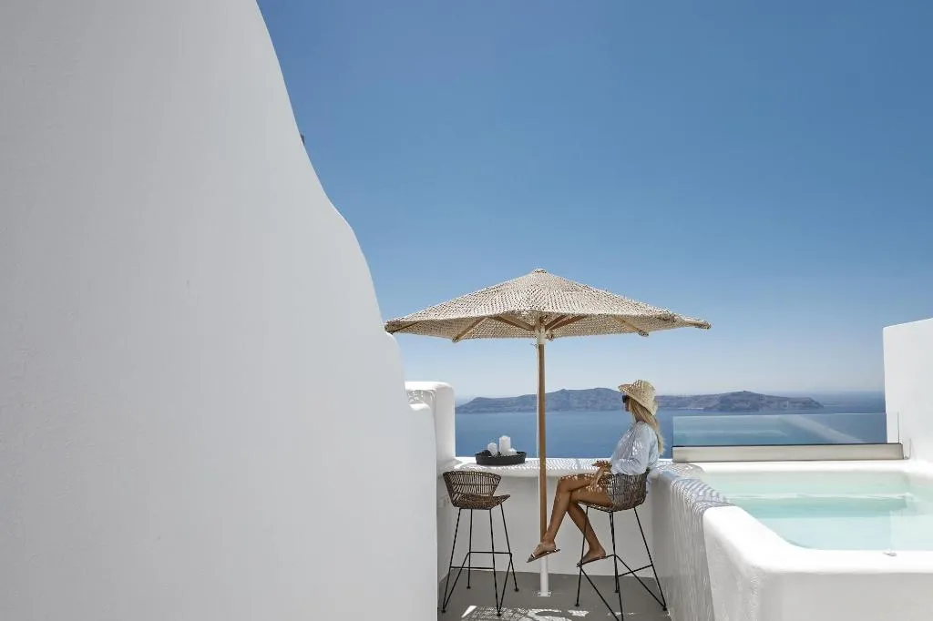 SUITE WITH PRIVATE POOL Room, You And Me Suites, Santorini