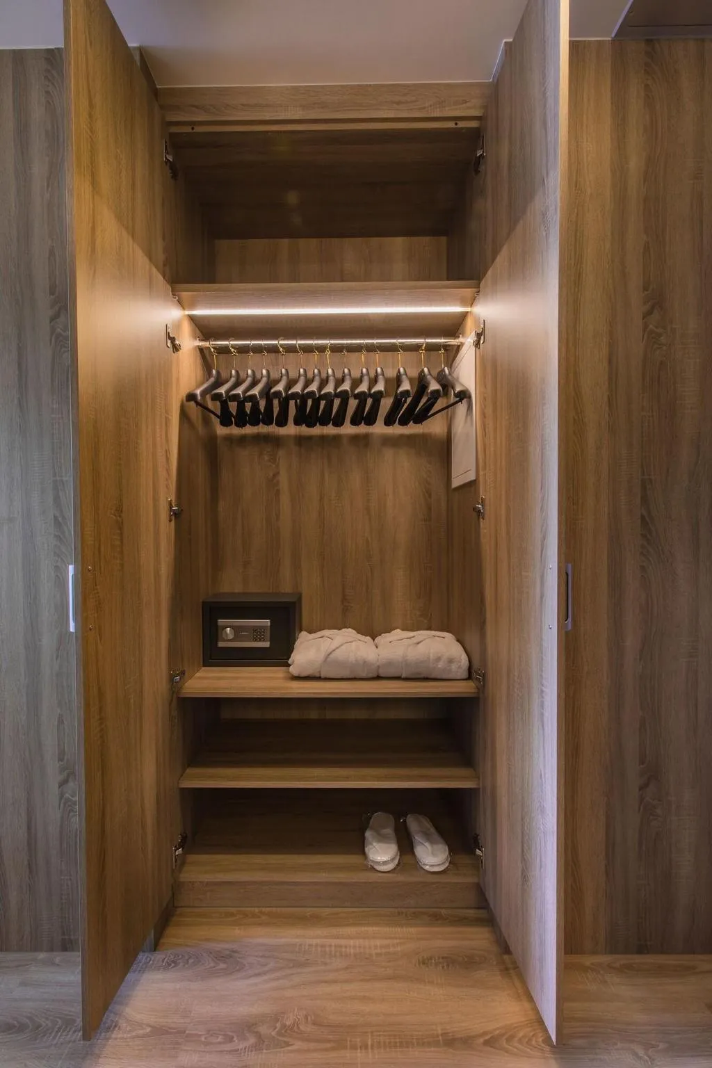 Room, Oniros Residences, Crete