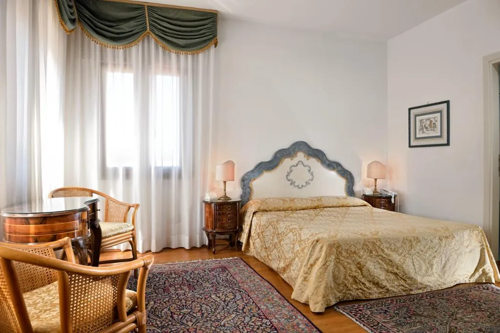 SUITE SUPERIOR Room, San Marco Palace, Venice