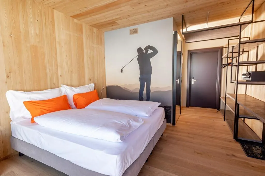 Room, Montivas Lodge, Milan
