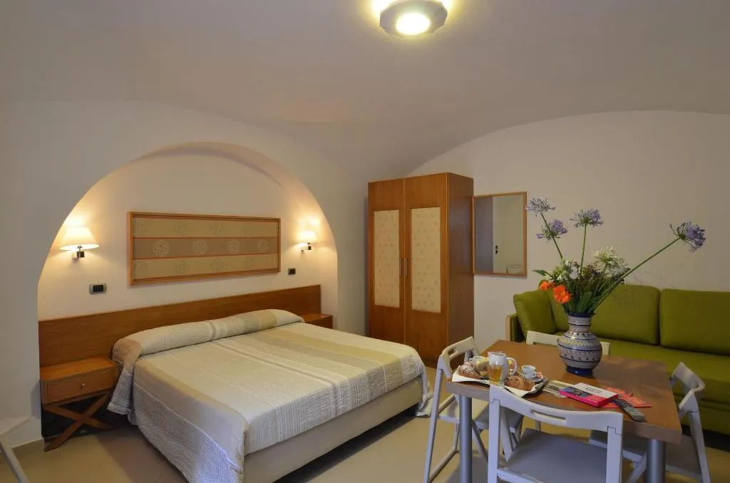 Room, Villa Diomede Hotel, Naples