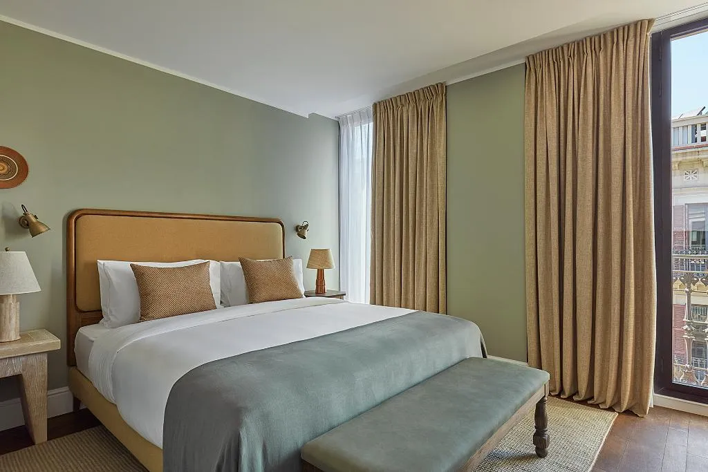 DOUBLE DELUXE CITY VIEW KING BED Room, Miiro Borneta Hotel Barcelona, Barcelona