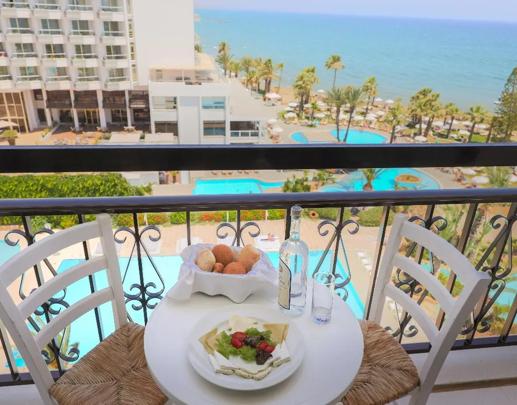 Double or Twin EXECUTIVE SEA VIEW Room, Sandy Beach, Cyprus