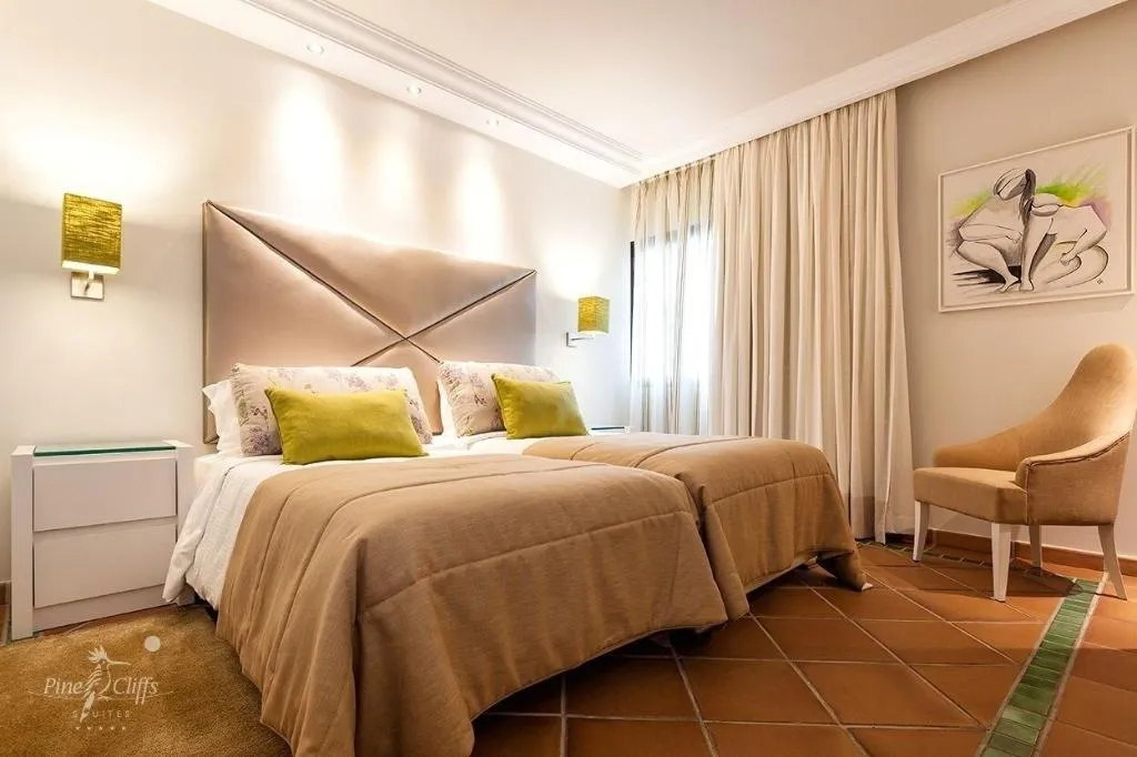 Room, Pine Cliffs Village & Golf Suites, Algarve