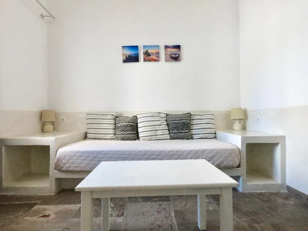 APARTMENT TWO BEDROOMS Room, Anny Studios Perissa Beach, Santorini