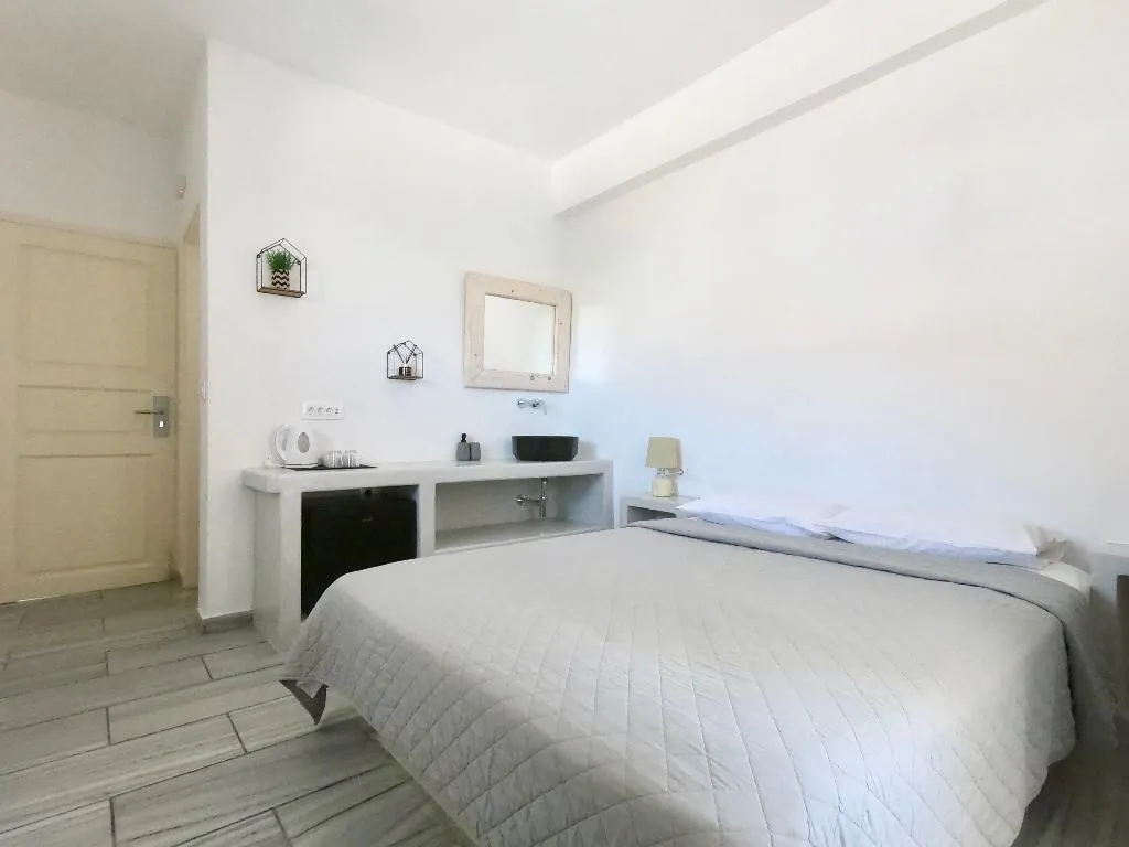 Room CAPACITY 2 Room, Anny Studios Perissa Beach, Santorini