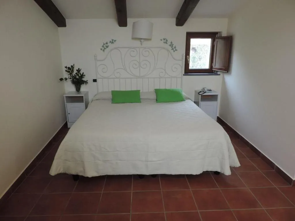 Room, Agriturismo Il Convento, Naples