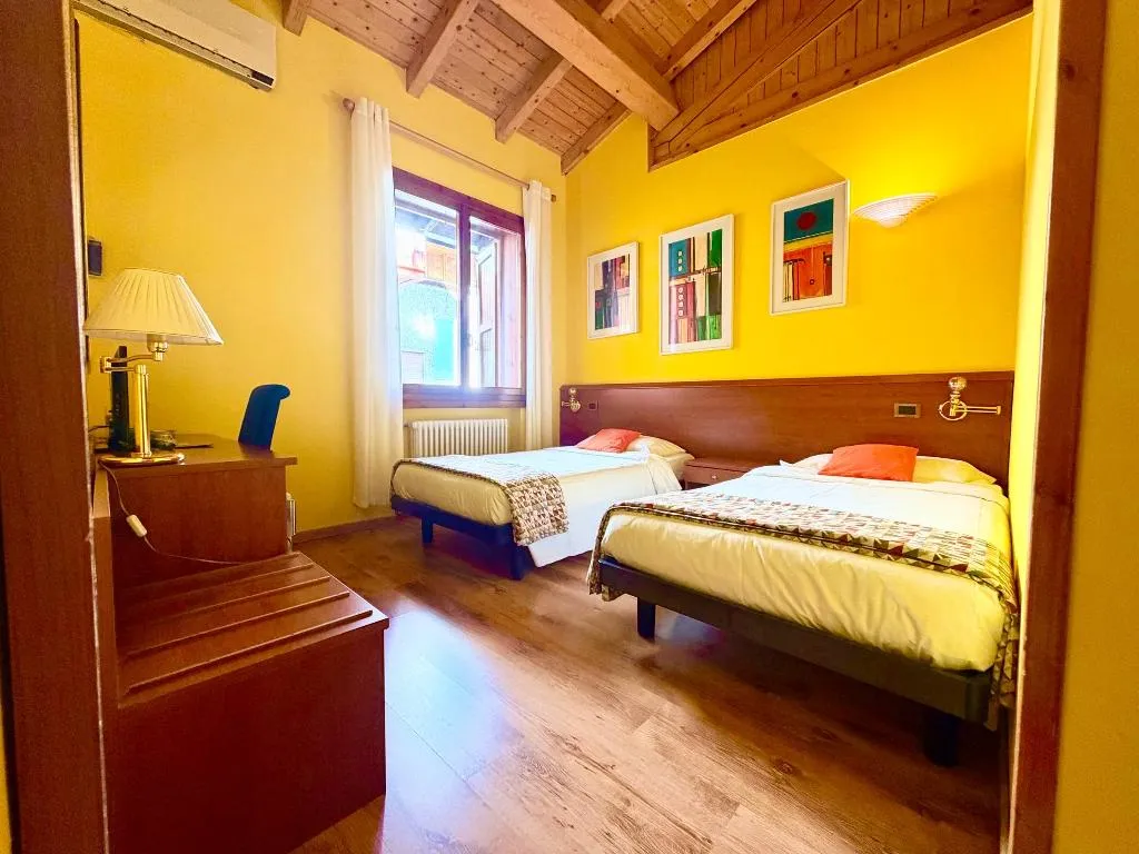 TWIN STANDARD Room, New Hotel Genziana, Venice