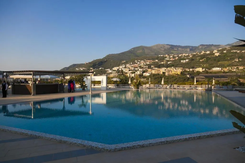 Pool, Grand Hotel Moon Valley, Naples