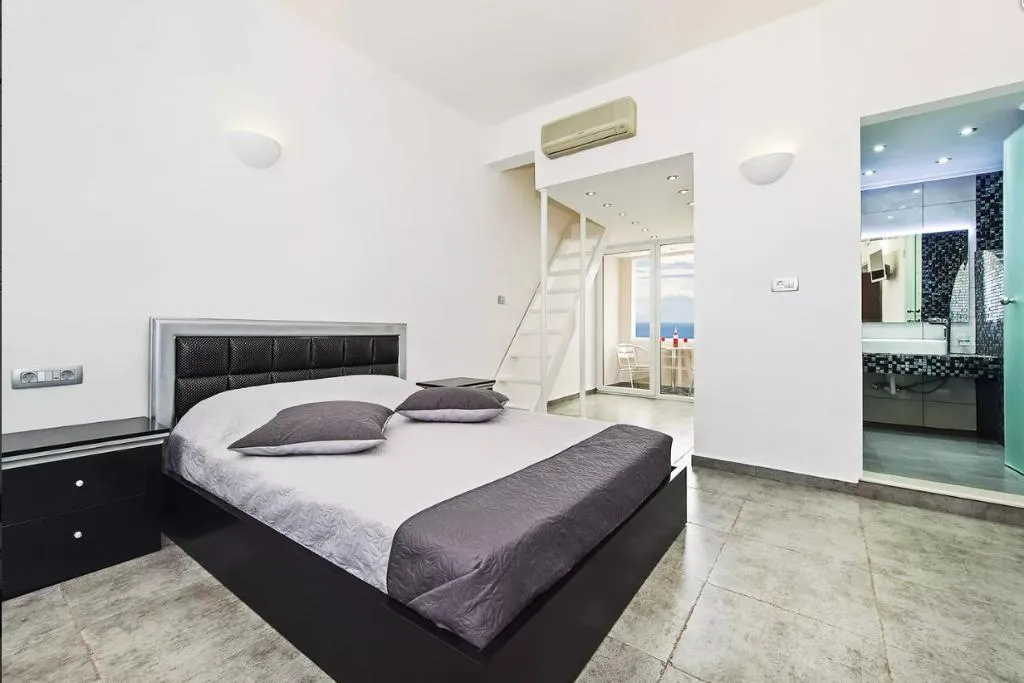 Room SUPERIOR SEA VIEW Room, Gianna Suites, Santorini