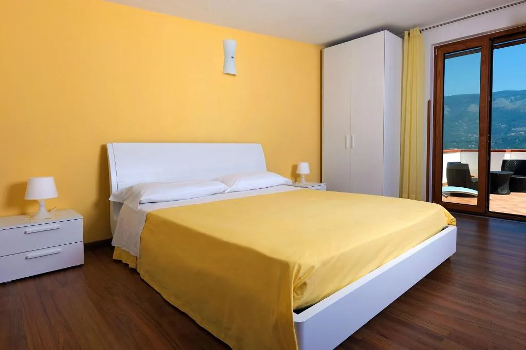 Room, Bed And Breakfast Sunflower, Naples