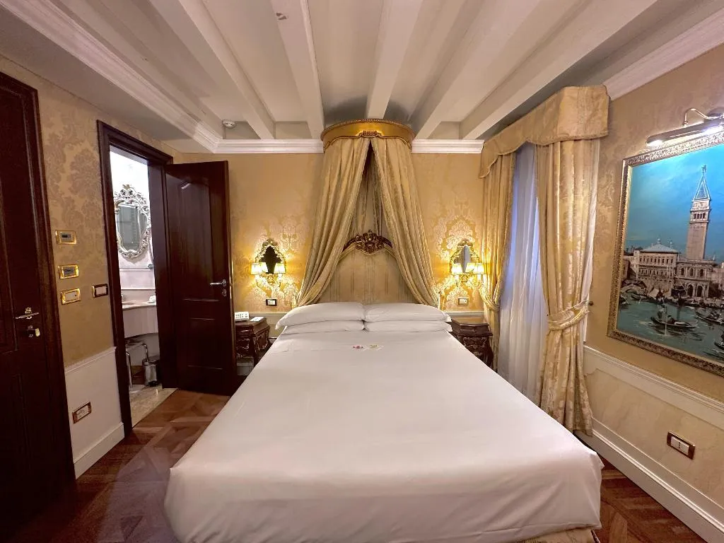 DOUBLE PRESTIGE Room, Canal Grande, Venice