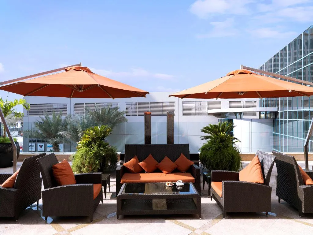 Bar, Radisson Blu Hotel, Dubai Media City, Dubai
