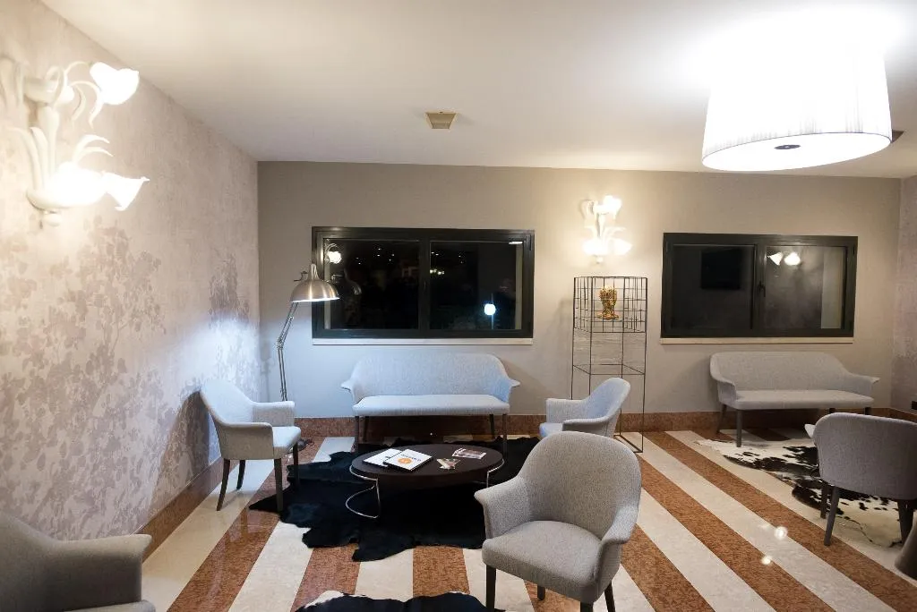 Lobby, Da Porto, Venice