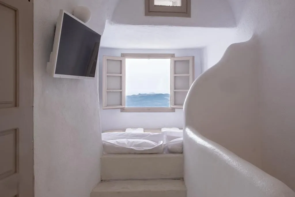 Room, Globe Suites, Santorini