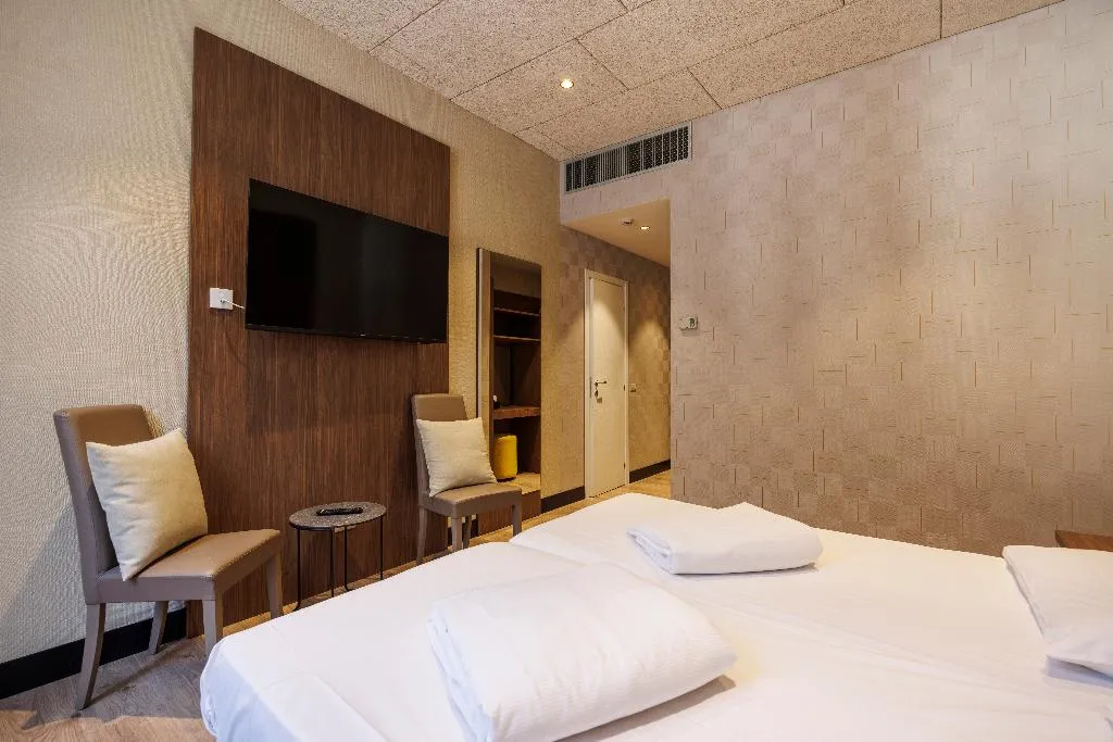DOUBLE STANDARD Room, Grand Hotel Riva, Milan