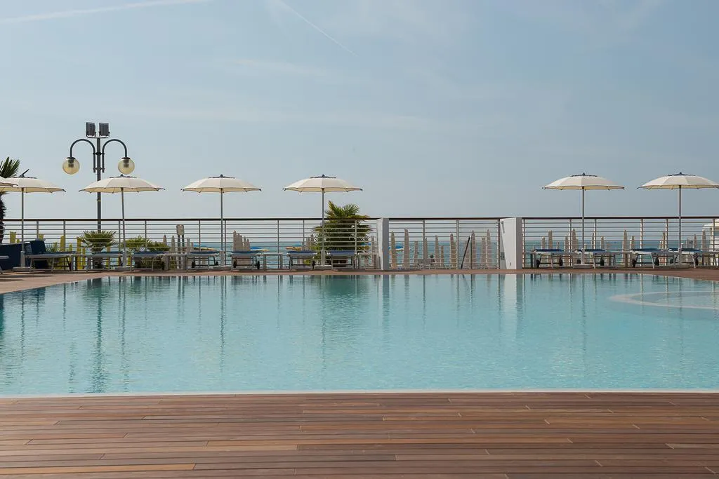 Pool, Hotel Cambridge, Venice