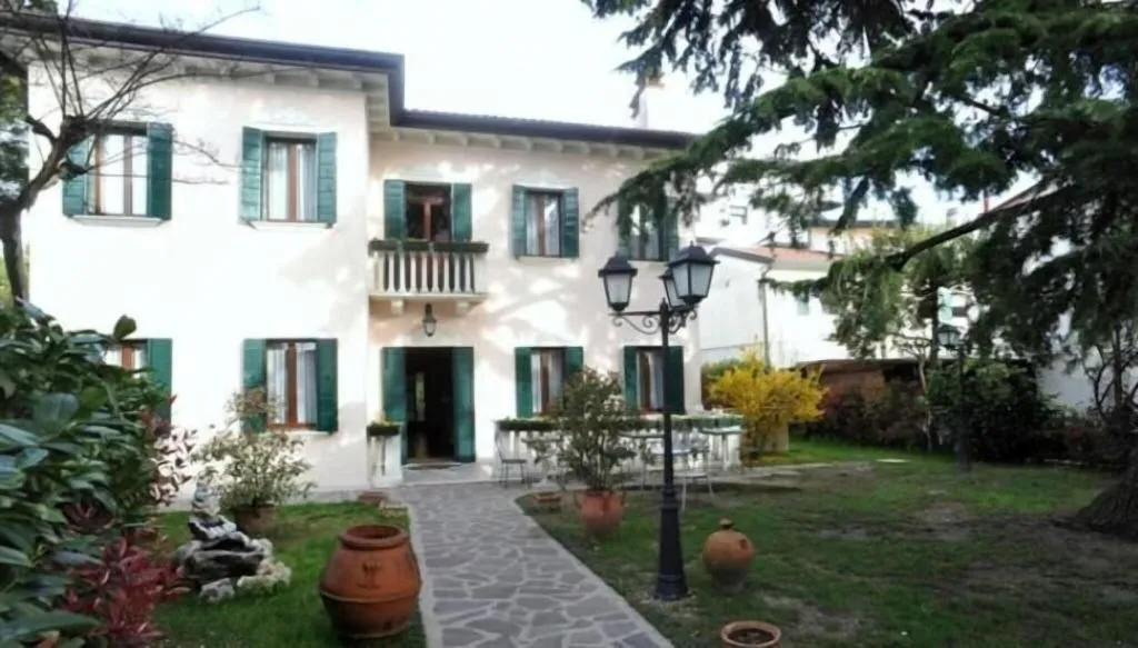 General view, Venice Villa Crispi, Venice