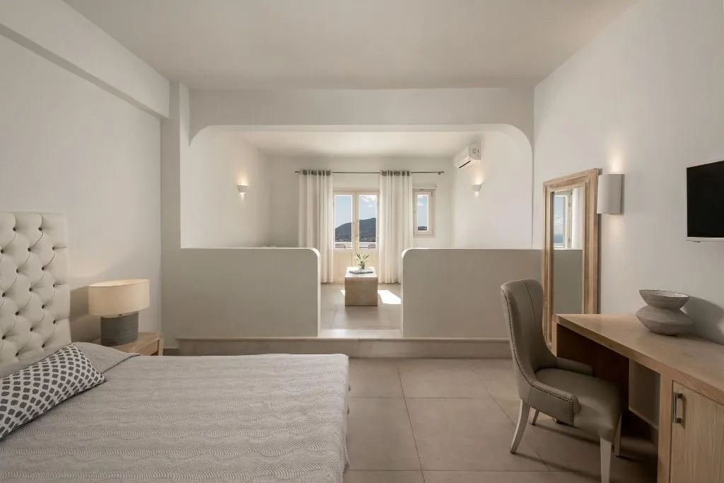 JUNIOR SUITE QUEEN SIZE BED Room, Santorini Palace, Santorini