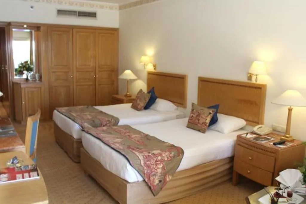DOUBLE CLASSIC CITY VIEW Room, Steigenberger Nile Palace, Luxor