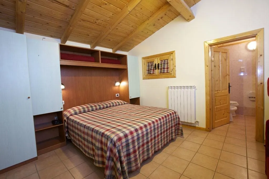 Room, Green, Perugia