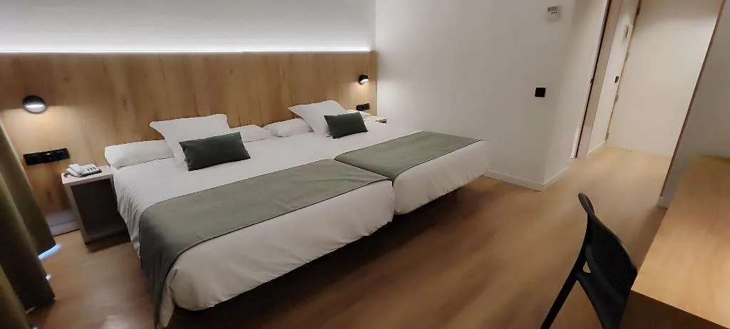 QUADRUPLE STANDARD Room, Ohtels Carabela, Costa De La Luz