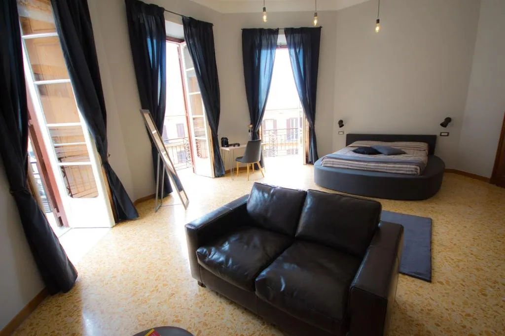 Room, Sanfelice, Naples