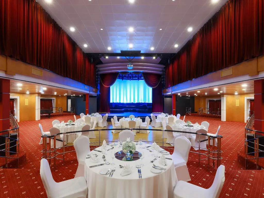 Conferences, Queen Elizabeth 2, Dubai
