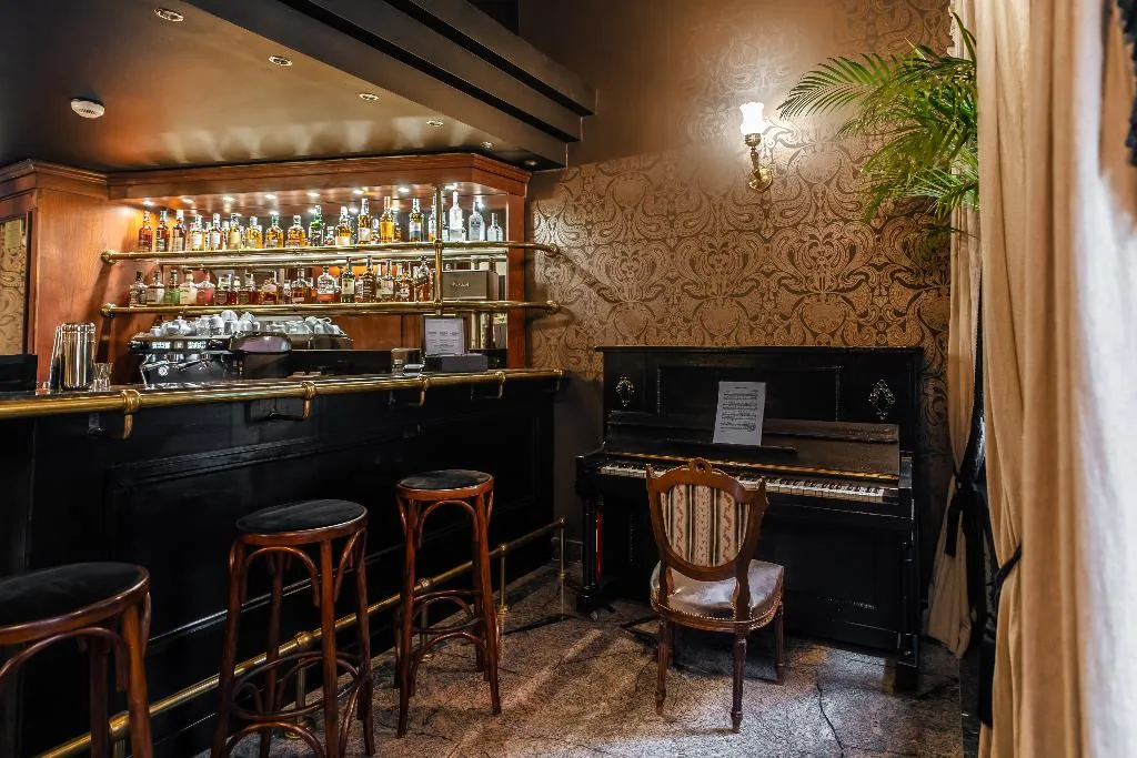 Bar, Hotel H15 Francuski Old Town - Destigo Hotels, Krakow