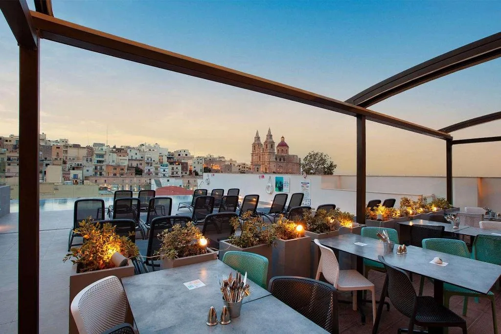 Terrace, Pergola Hotel & Spa, Malta