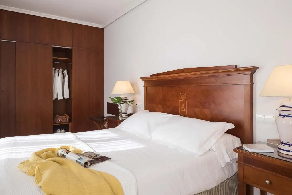 TWIN STANDARD Room, Rey Alfonso X, Seville